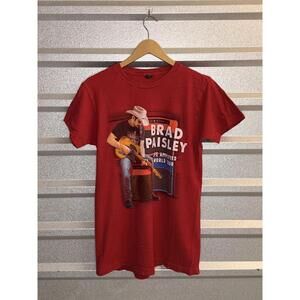 Brad Paisley 2016 Life Amplified World Tour Red Graphic Tee Medium